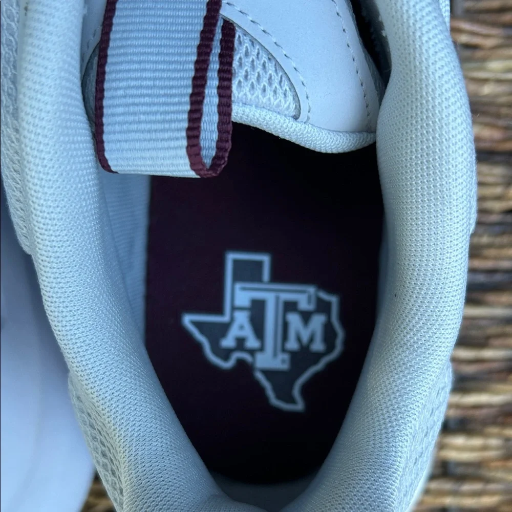 Texas A&M Athletic Sneakers Burgandy/Cool Grey Cloud White NEW - Picture 7 of 12